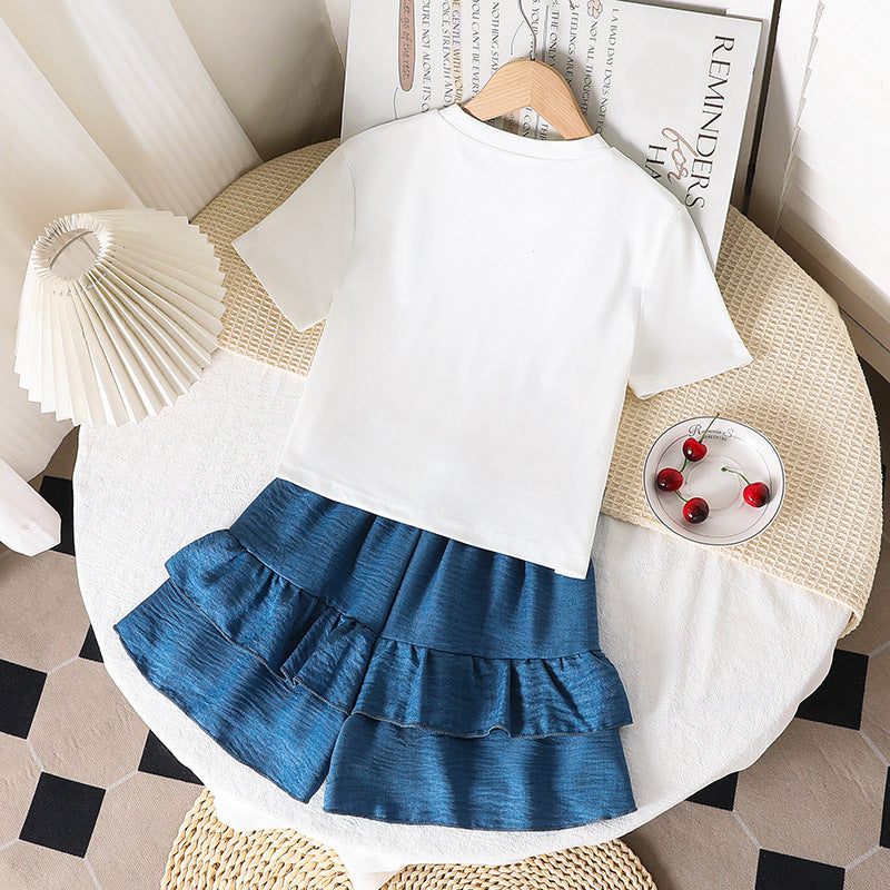 Girls' summer outfit: new fashionable design with pearl bow short-sleeve top and ruffle wide-leg shorts (size 26)