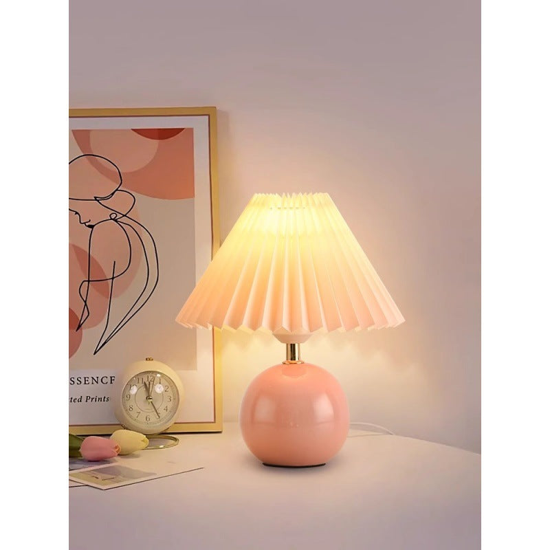 Table lamp bedside lamp pleated girl bedroom night lamp Nordic Internet celebrity ins decorative ceramic atmosphere lamp 1