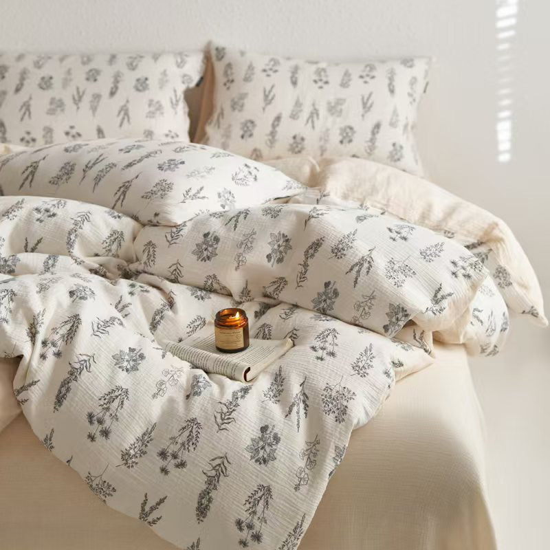 Spring new product Class A cotton three-layer yarn four-piece quilt cover bed sheet pastoral pure cotton dormitory three-piece bedding