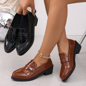 Plus size pointed-toe loafers for women - new spring/autumn  collection: minimalist, stylish, and versatile slip-on flats