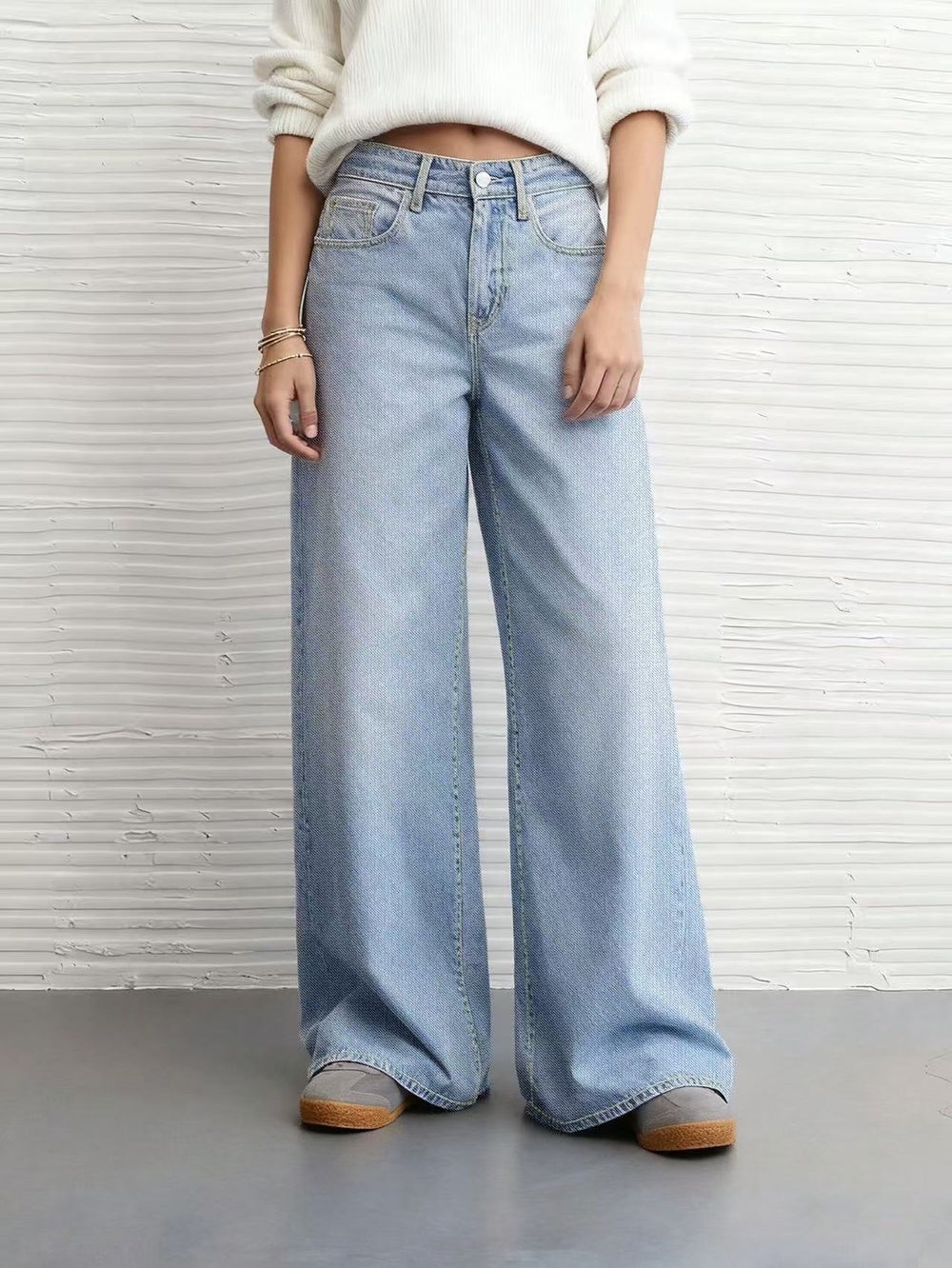 Fashion style light blue washed denim pants women's button front flap pocket pants high waistloose pantsslimming lookmopjeans