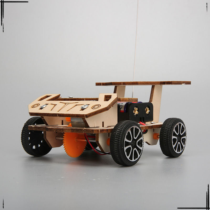 Primary school children's handmade technology production wireless remote control racing DIY creative science experimental materials brain pack 6