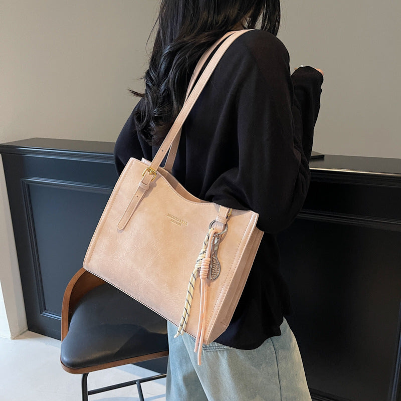 Retro red wedding bride large-capacity bag women's 2025 new autumn and winter versatile commuter shoulder bag tote bag