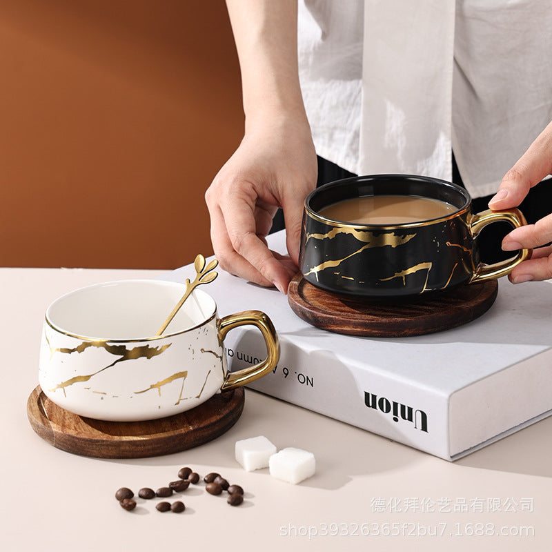Nordic-style, gold-traced marble ceramic mug – a high-end choice for office afternoon tea, milk, or coffee
