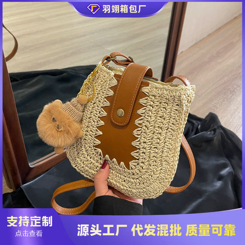 Cross-border woven straw bag women's spring and summer 2025 new versatile niche shoulder messenger bag seaside vacation beach bag