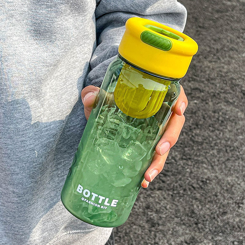 Summer anti-fall scale water cup, good-looking men and women, portable car tea kettle, plastic student cup