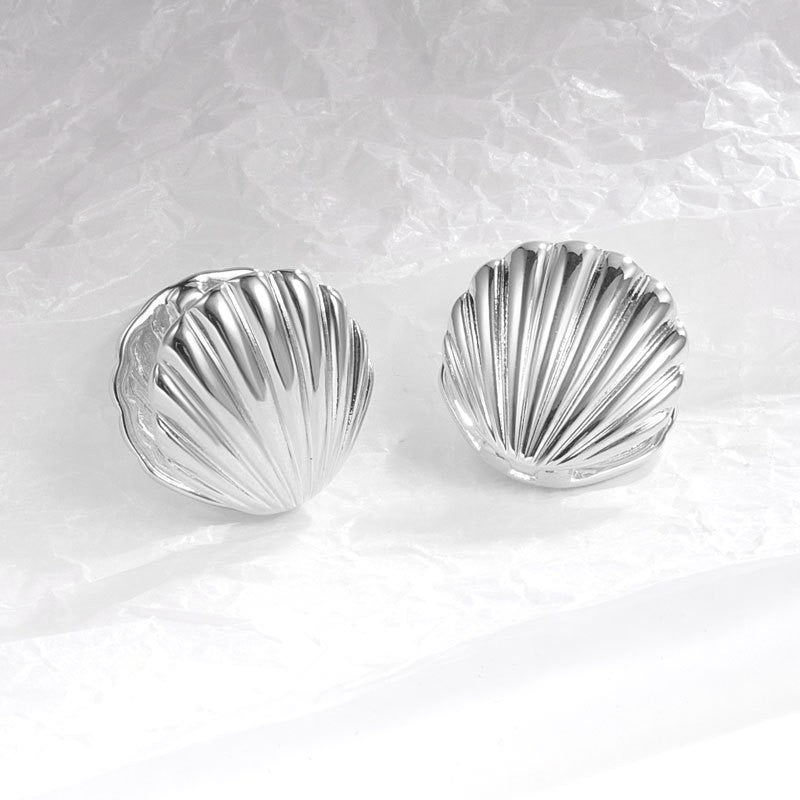 Hot-selling new ocean shell texture earrings for women, niche design, high-end, minimalist, and trendy stud earrings