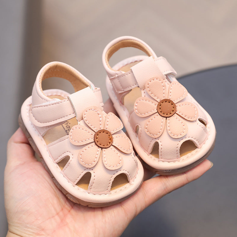 Versatile closed-toe sandals for baby girls - summer squeaky shoes, cute soft-soled infant shoes, princess shoes, first walker shoes for 0-1 year olds