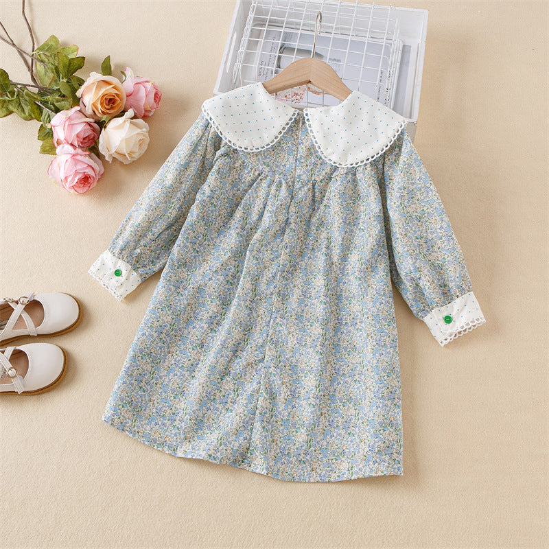 Trending girls' dress: new autumn  collection - stylish, loose-fit, long-sleeved floral dress with turn-down collar for little girls