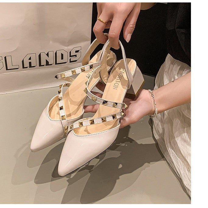 Rivet toe sandals for women with thick heels 2025 spring and summer new arrival studded roman fashion patent leather pointed toe beige wedge sandals