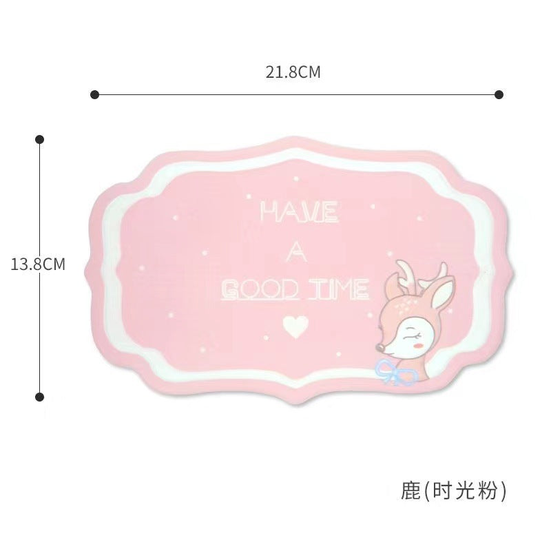 Car anti-slip mat creative cartoon silicone coaster high temperature resistant washable mobile phone storage mat fashion soft rubber placemat