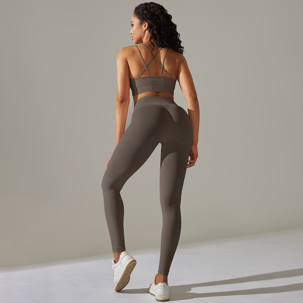 New seamless solid color high-elasticity sports bra and underwear yoga set - two-piece running and fitness outfit