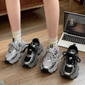 Black chunky platform sneakers for women, autumn/winter 2026 new collection, petite height increasing casual athletic shoes, soft sole fleece-lined women's footwear
