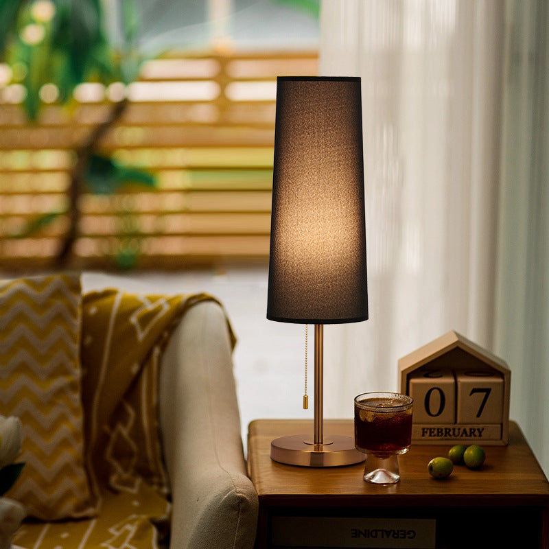 Table lamp, bedroom bedside lamp, ambient lamp, simple modern light luxury, high-end bedside table, retro American lamps E