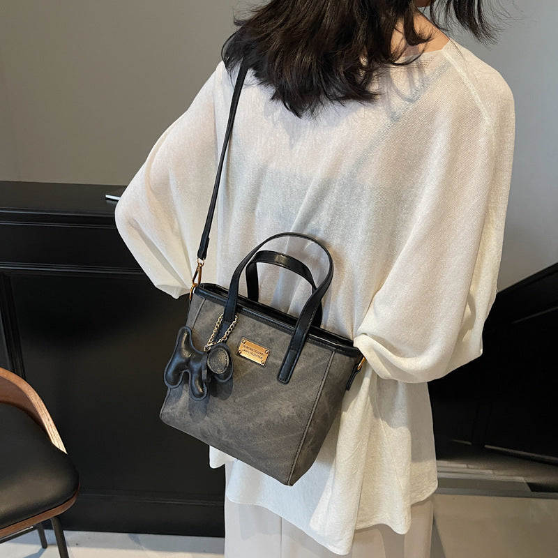 Retro trendy underarm bag women's 2025 autumn and winter new fashionable large-capacity tote bag commuter casual women's bag