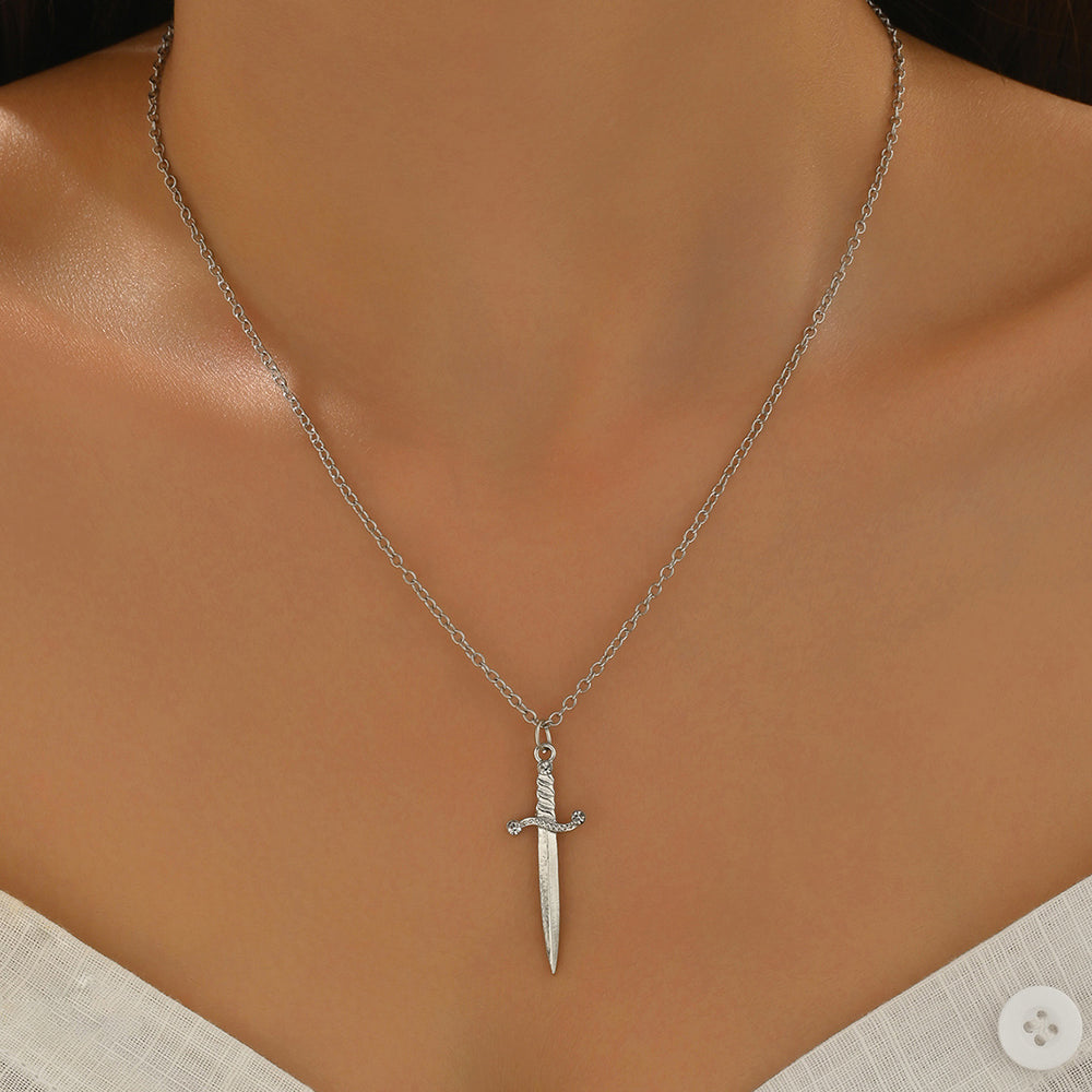 Wholesale vintage heart necklace - european & american cross-border jewelry - "one arrow through the heart" valentine's day high-end heart dagger pendant