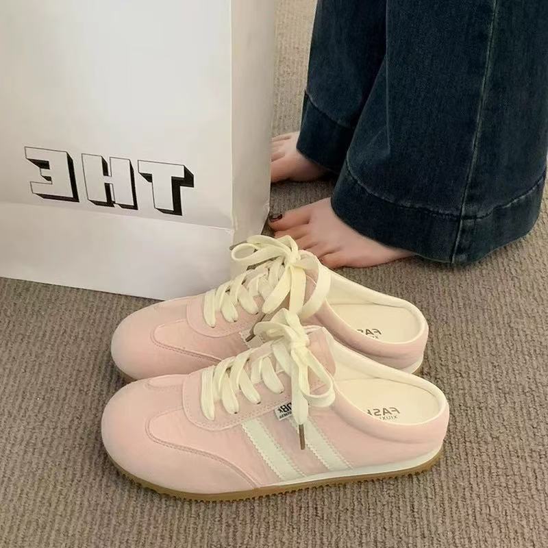 Baotou slippers women's summer outer wear 2025 new super fire moral training shoes half-drag white shoes popular one-pedal casual shoes