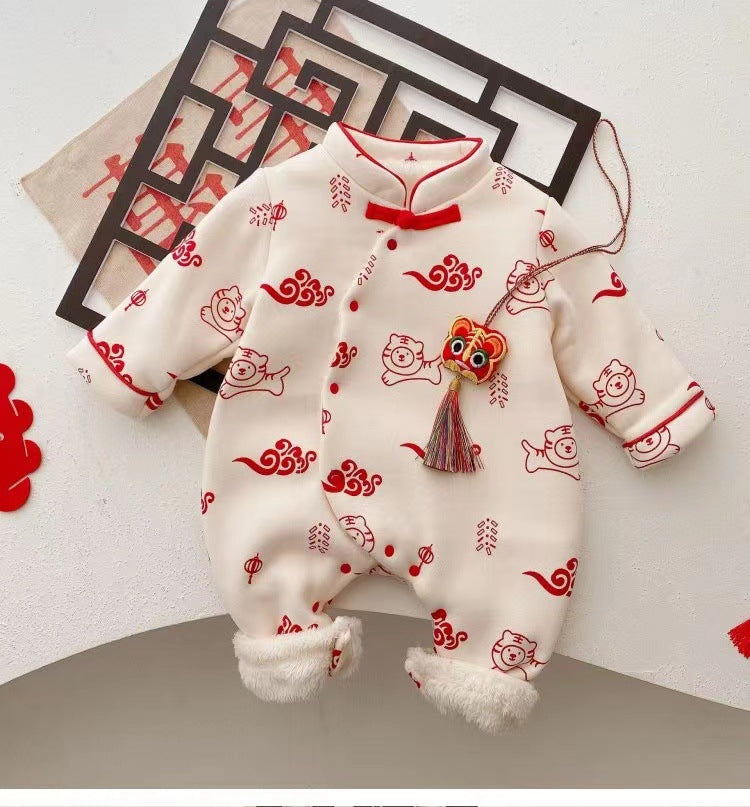 Newborn & infant autumn/winter warm rompers - fleece-lined bodysuits for baby boys & girls - perfect for outdoor wear, full month celebration, and 100-day celebration - trendy styles available