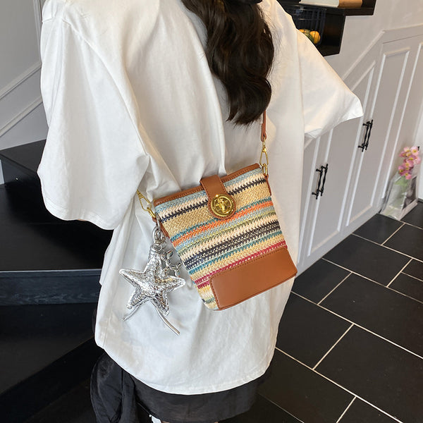 Summer trend straw woven rainbow bag 2025 new niche woven bag fashion shoulder bag trend contrasting color bucket bag