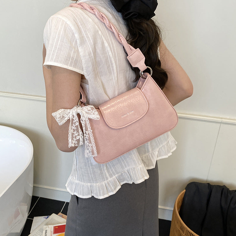 Cross-border large-capacity bag women's summer 2025 new fashion niche design messenger bag casual shoulder armpit bag