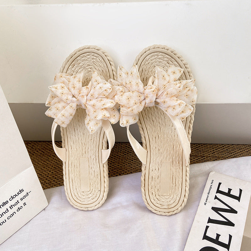 Women's summer flip-flops: fashionable floral & bowknot design, trendy thong sandals, beach shoes, non-slip slides for seaside wear