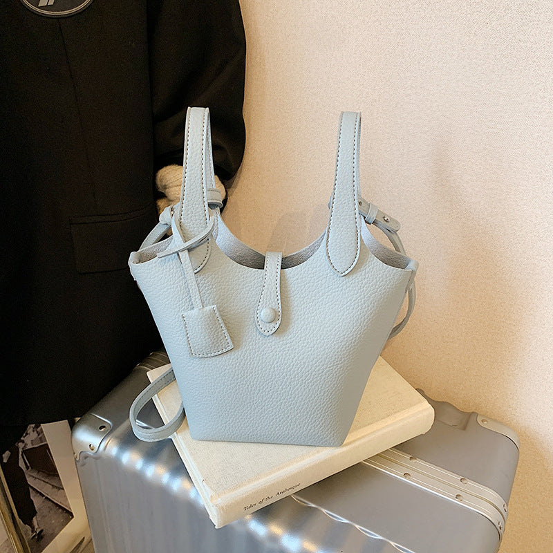 Foreign orders are popular this year, and small bags for women's 2025 new fashionable versatile messenger bags are super hot portable bucket bags.