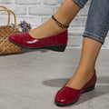 spring/autumn new arrivals: plus-size chunky sole women's flats for cross-border e-commerce. sizes 35-43 available. wholesale options available. dropshipping to  and