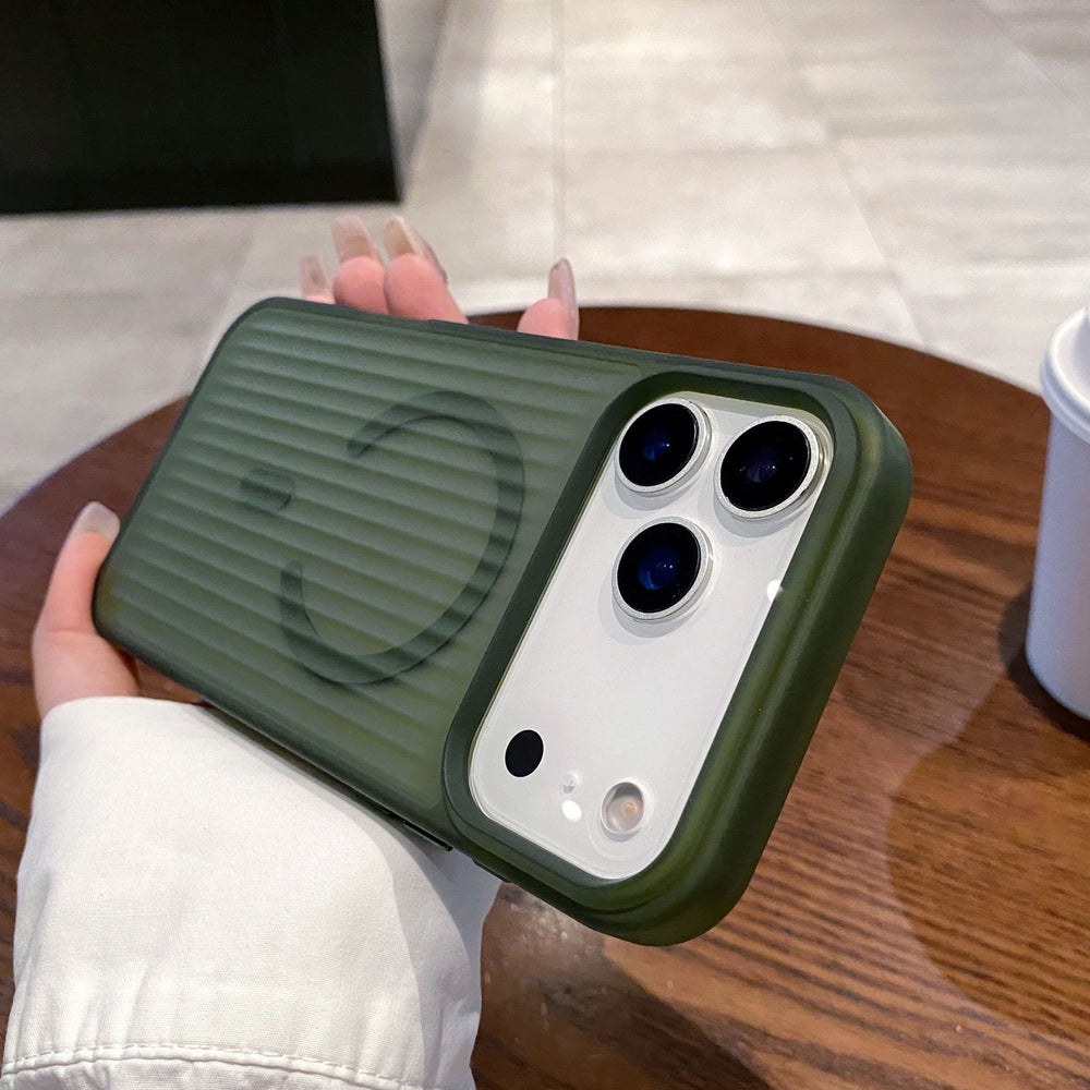 New premium corrugated texture 2-in-1 case for apple 17 pro max, iphone 16 matte magnetic case
