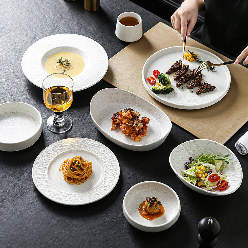 Minimalist and high-end ceramic bowls, plates, and dishes - creative, simple style for hotel restaurants, home use, western cuisine, steak plates, and dessert plates