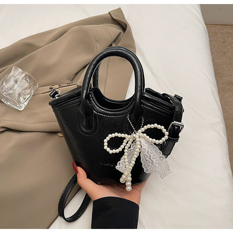 Cross-border texture contrasting handbag bag 2025 new fashionable versatile foreign gas bucket bag casual simple messenger bag