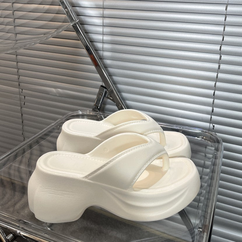 Thick sole thick heel slippers for women summer outwearthick sole shit feeling 2025new arrivalsummer popular beach sandals