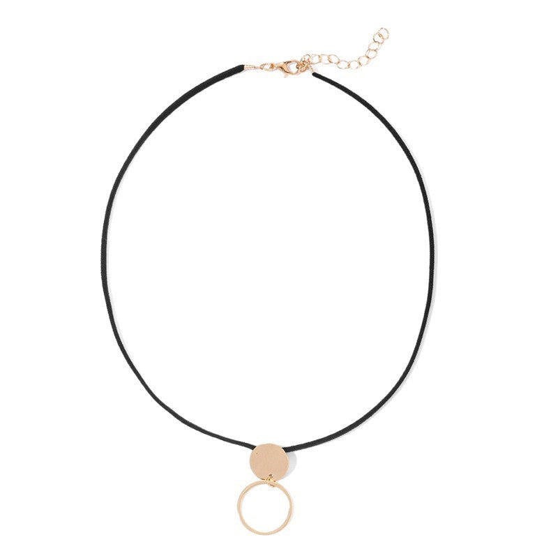 Wholesale exaggerated circle pendants - european & american cross-border fashion jewelry - versatile alloy necklaces - unique rope chain geometric necklaces