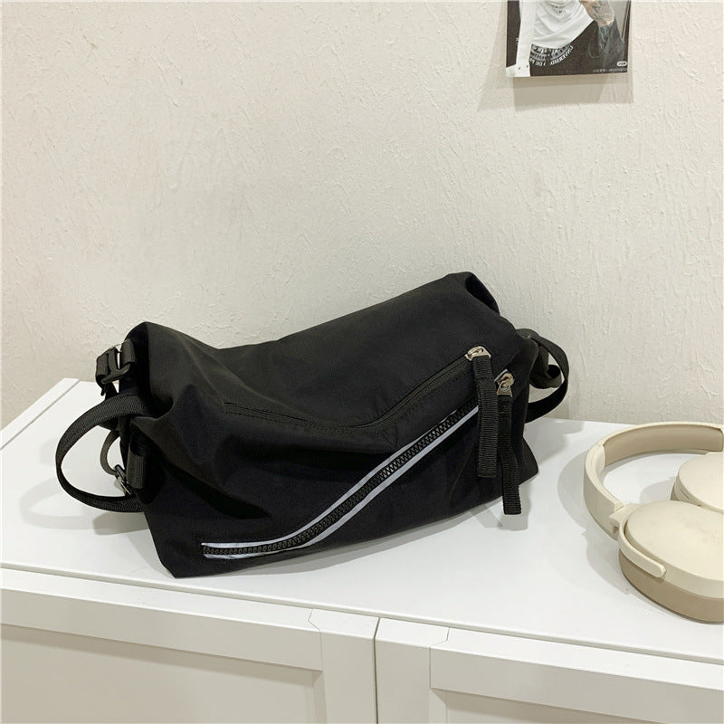 New large-capacity sports portable yoga fitness bag multi-functional shoulder messenger bag fashionable versatile pillow bag