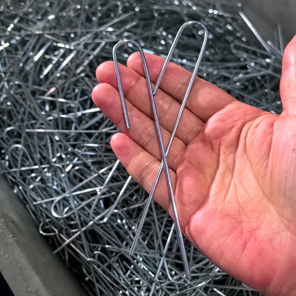 Drip irrigation belt fixed floor nail optional length width roughness horticultural floor nail top arc three-dimensional mesh pipe floor nail