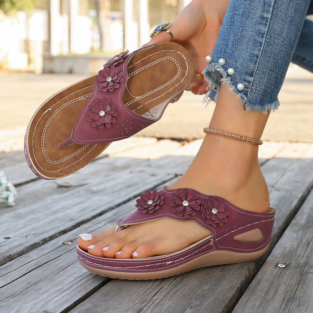2026 summer new arrival: plus size platform flip-flops - women's outdoor thong sandals with wedge heel and floral design