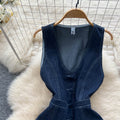 European and american retro hot girl outfit: women's autumn deep v sleeveless denim shirt + high-waisted slimming trousers with a drapey fit