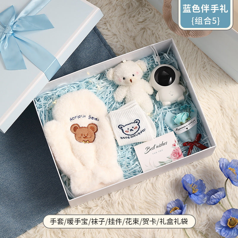 Practical birthday gifts for girls, girlfriends, children, classmates, teachers, creative warm gift box set for Christmas