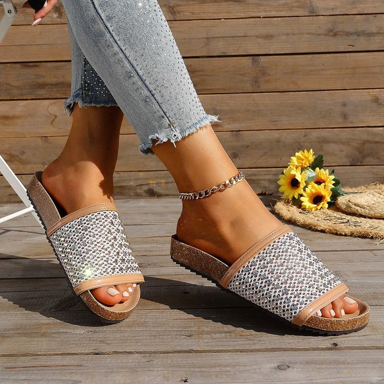 summer new arrival: plus-size chunky sole slides for women (sizes 36-42). wholesale available. dropshipping to  &