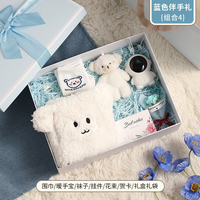 Practical birthday gifts for girls, girlfriends, children, classmates, teachers, creative warm gift box set for Christmas
