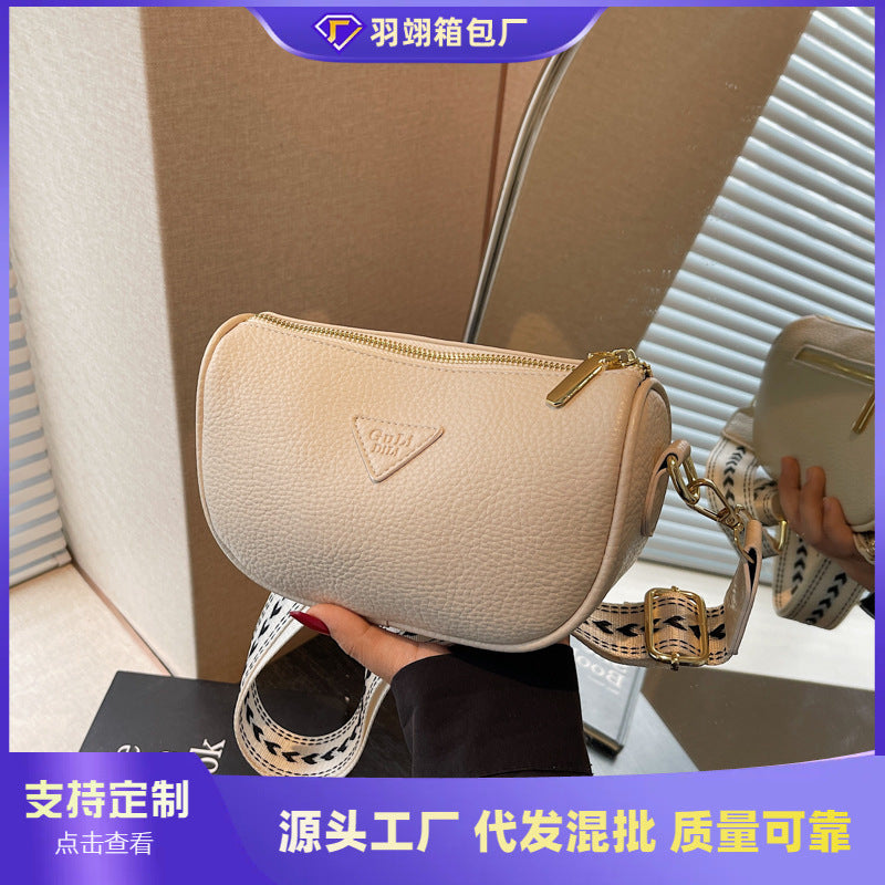 Cross-border niche design bag women's 2025 new summer fashion broadband messenger bag casual popular saddle bag
