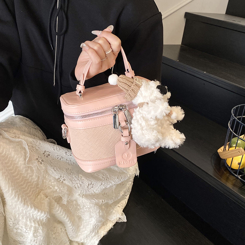 2025 new women's bag Internet celebrity weaving light luxury Internet celebrity box bag texture commuter shoulder bag fashion bag