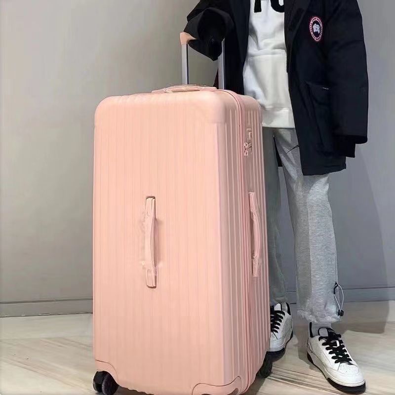 One piece of large-capacity suitcase, suitcase, high-value, large-capacity aluminum alloy corner universal wheel PC case.