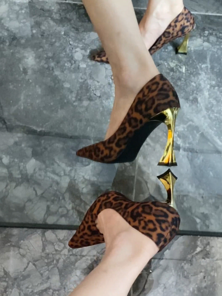 Forest style horseshoe gold and leopard print flats silks and satins flats women's pointed toe thick heel hot girl style sexy high heels