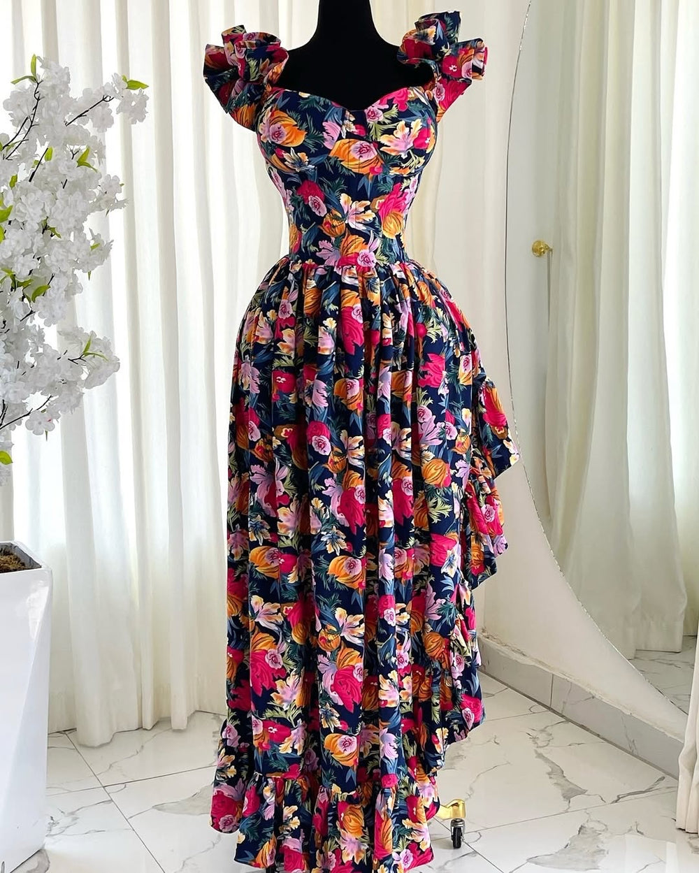 European and american cross-border women's fashion:  spring new arrivals - stylish v-neck printed high-waisted dress with lace sleeves and asymmetrical hem