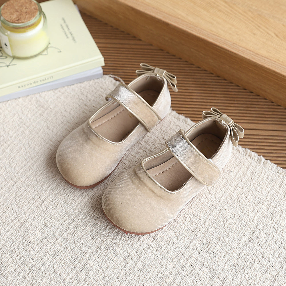 Vancahao girls' velvet princess shoes, new spring  collection: simple, soft-soled first walker shoes, grandmother shoes, and single shoes for children