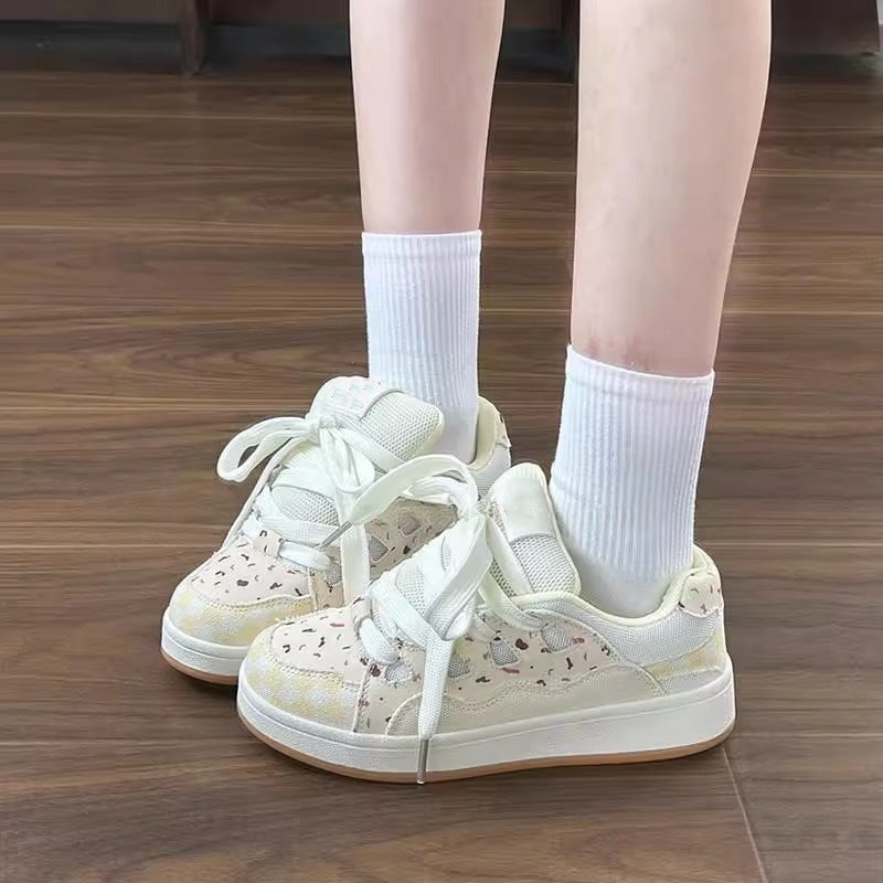 Korean style cranberry color niche sneakers women's ins trendy 2026 summer new versatile athletic casual bread shoes