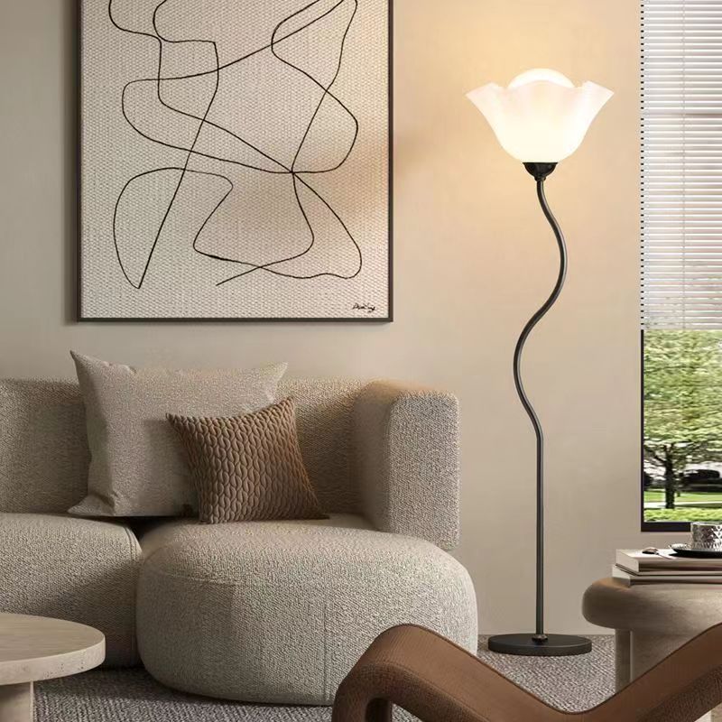 Accessible luxury floor lamp living room petals scandinavianins style bedroom bedside study sofa side popular decoration atmosphere lamp