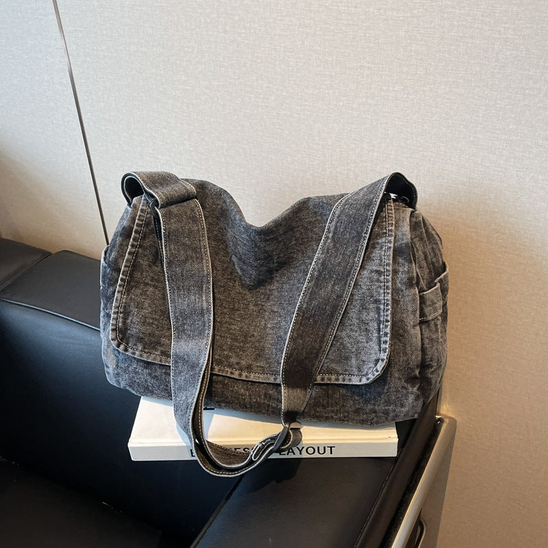 New large-capacity denim messenger bag women's retro mailman bag simple and trendy student commuter casual shoulder bag