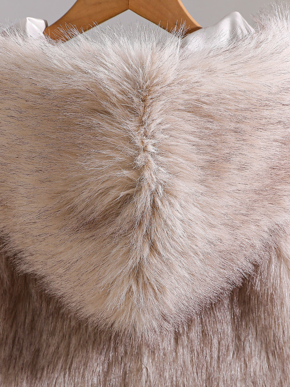 cross-border e-commerce hot seller: faux fur fashion warm hooded jacket