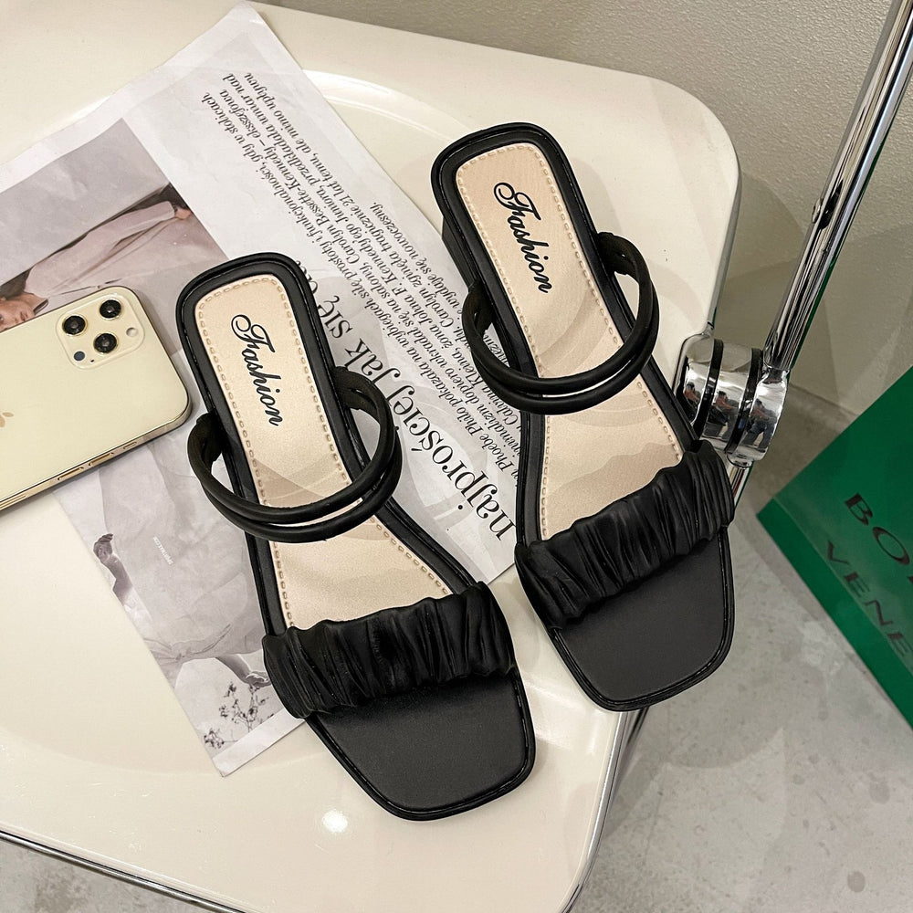 2026 new double-flower slippers: niche, high-end, two-way wear, fairy-tale style, chunky heel, comfortable soft sole, two-wear sandals